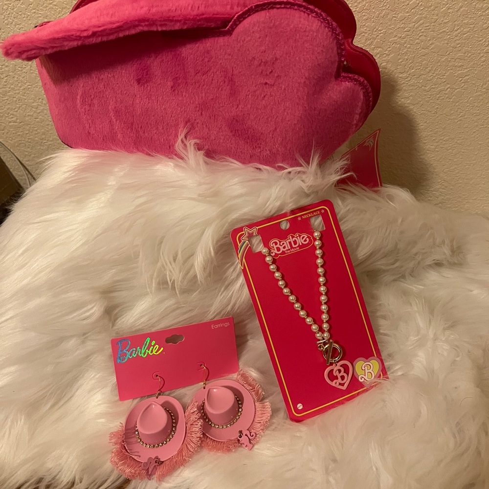 NWT Barbie Hot Pink Fuzzy Mini Crossbody Bag, Barbie Cowboy Hat Earrings - Picture 10 of 11